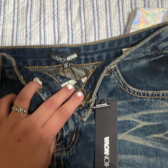 Fashion nova skirt - Picture 2 of 3